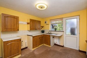 Kitchen- click for photo gallery